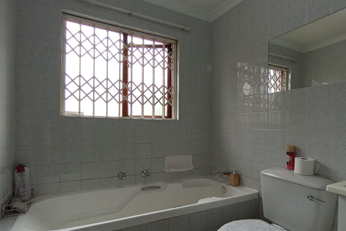 2 Bedroom Apartment forsale in Sunninghill - Photo 5