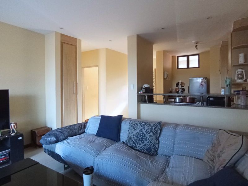 Ground Floor -2 Bed | 2 Bath - Photo 5