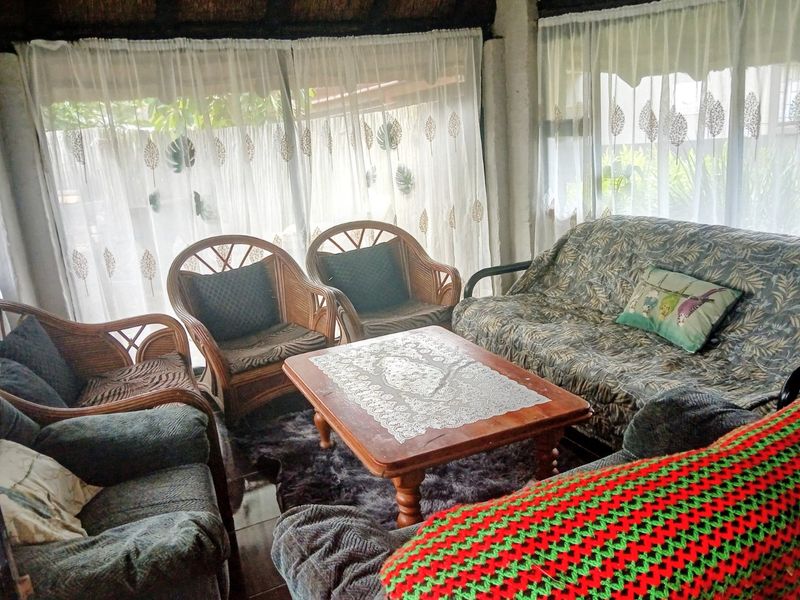 1 BEDROOM UNIT WITH LOFT FOR SALE IN HIBBERDENE - Photo 7