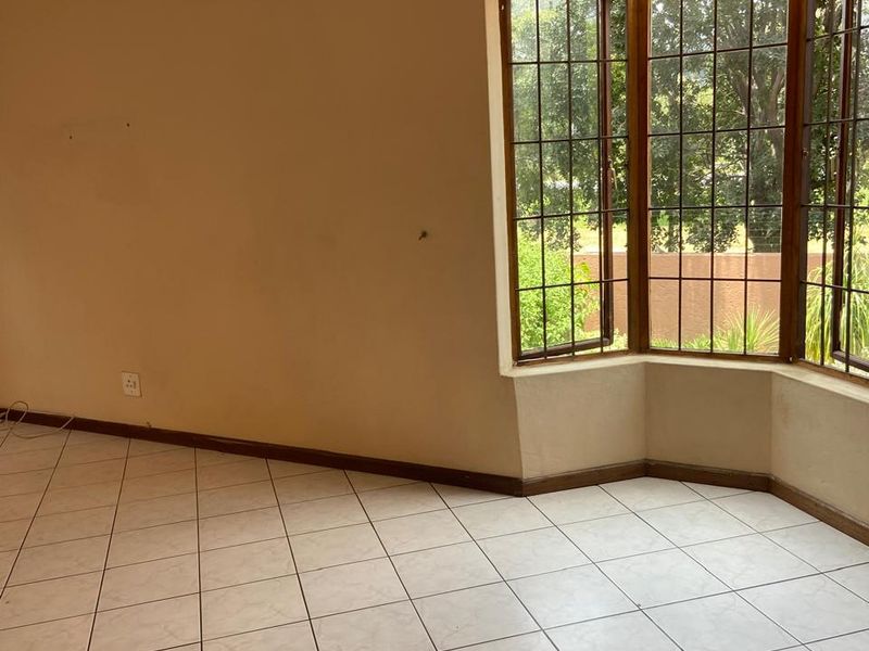 Modern 2-Bedroom Apartment in a Prime Location. - Photo 4