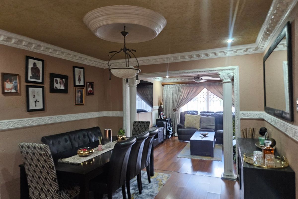 Stunning 3-Bedroom Family Home - Photo 3