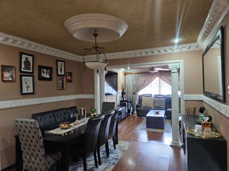 Stunning 3-Bedroom Family Home - Photo 3