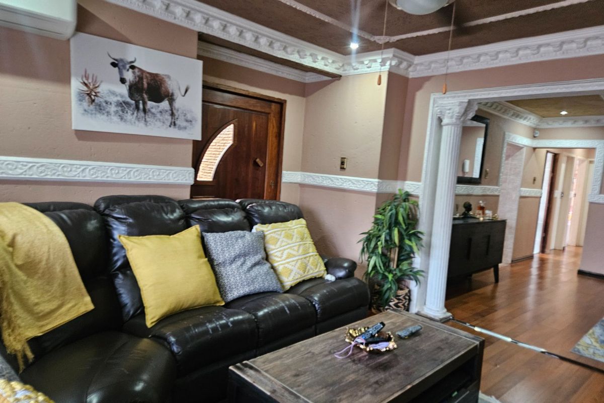 Stunning 3-Bedroom Family Home - Photo 4