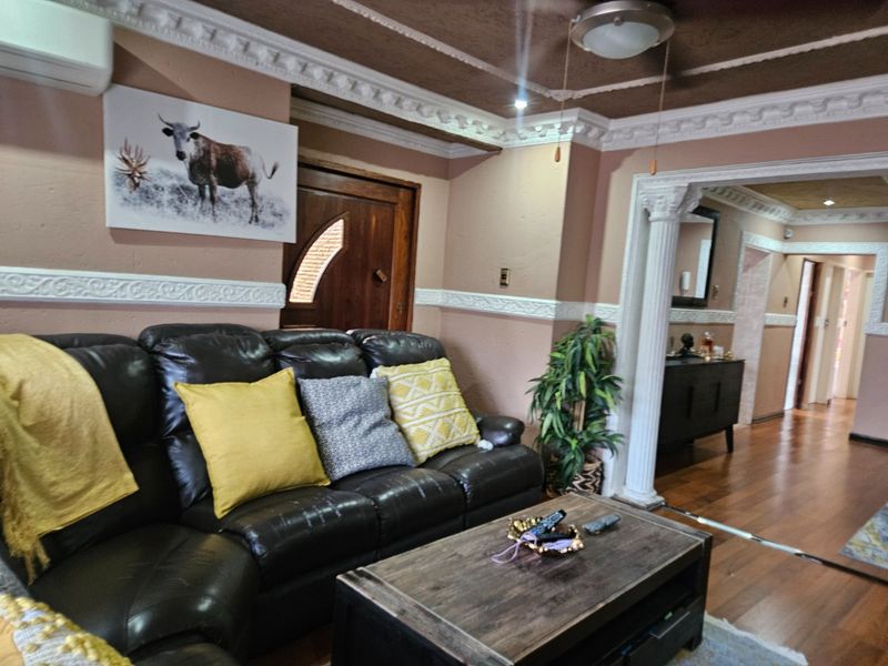 Stunning 3-Bedroom Family Home - Photo 4