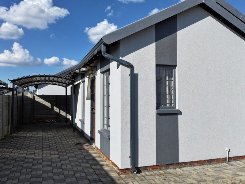 Spacious 3Bedroom House for Sale in Sky City - Photo 6