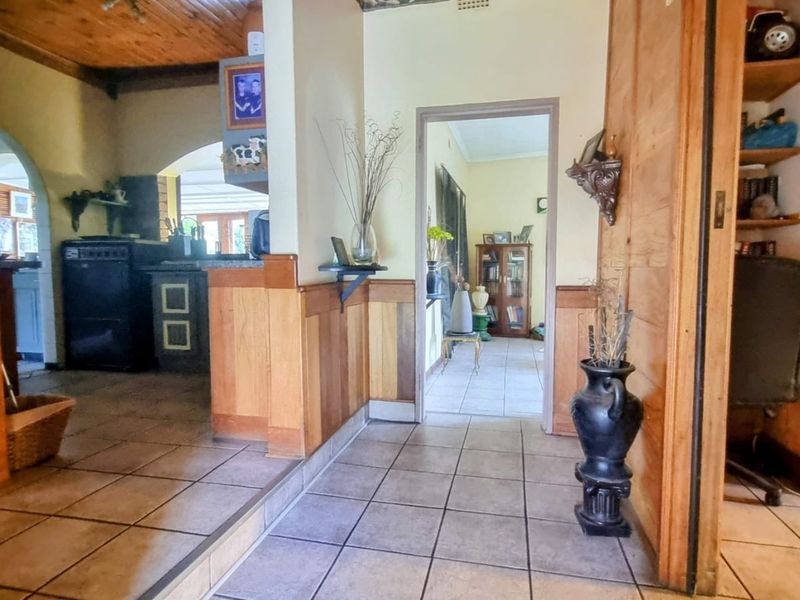 A 4-Bedroom Family Retreat in Prestigious Flora Gardens - Photo 7