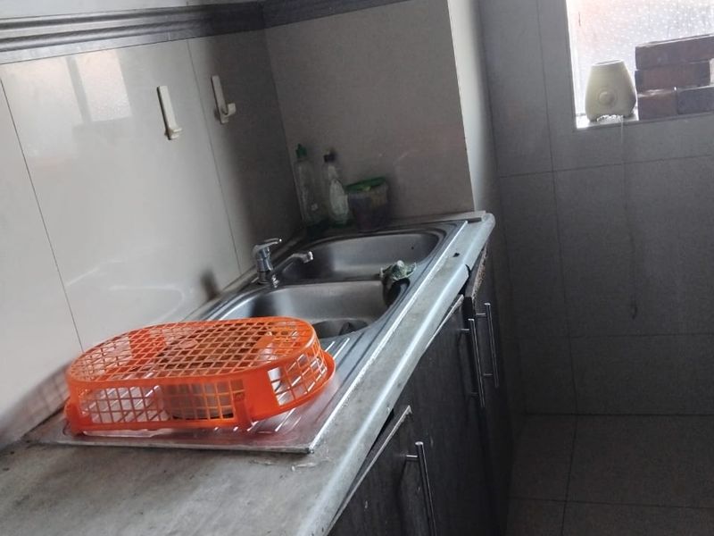 1,5 Bedrooms, 1 Bathroom Apartment For Sale In South Beach, Durban - Photo 5