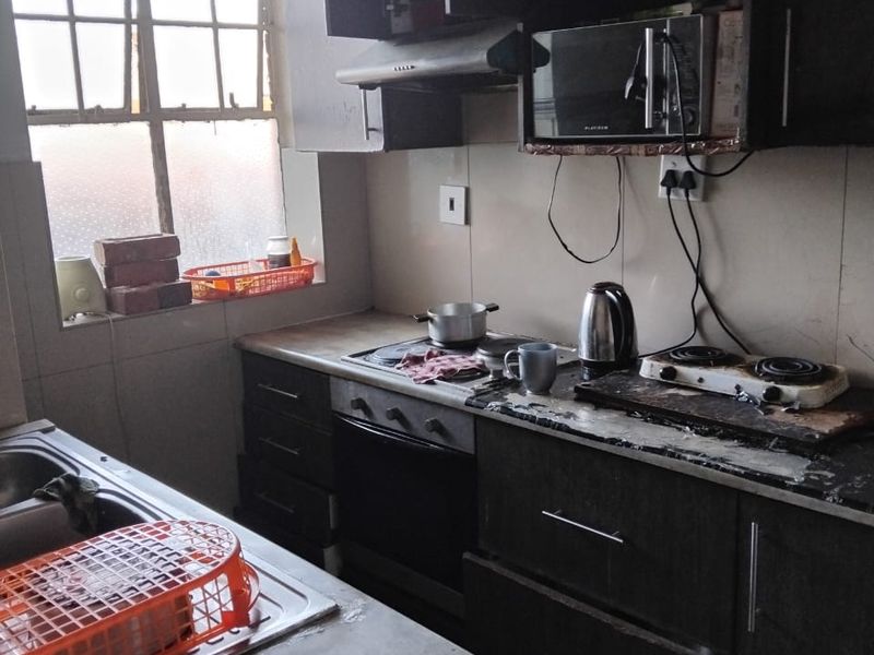 1,5 Bedrooms, 1 Bathroom Apartment For Sale In South Beach, Durban - Photo 4