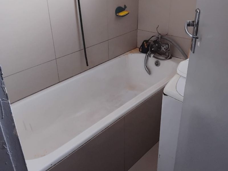 1,5 Bedrooms, 1 Bathroom Apartment For Sale In South Beach, Durban - Photo 9