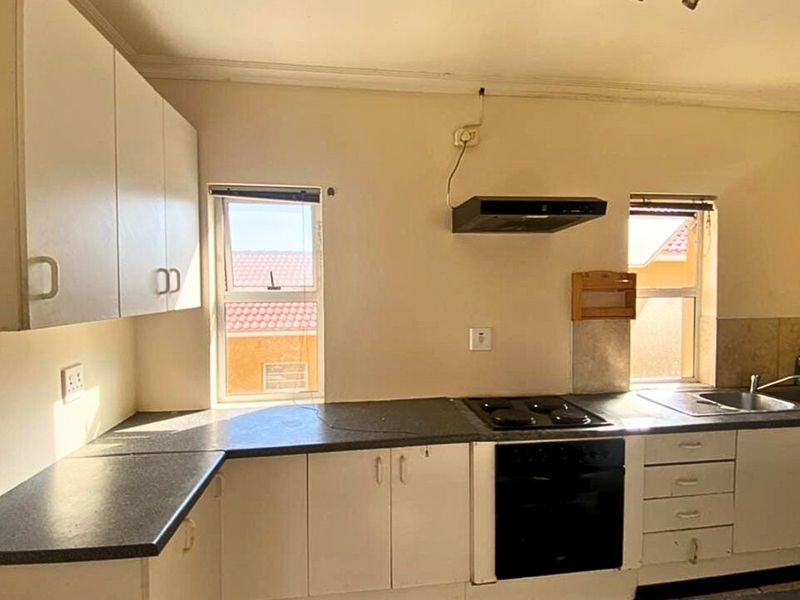 Convenience Meets Comfort in Beacon Bay with a 3-bedroomed Home That Will Fit Your Lifestyle at a Most Affordable Price! - Photo 2