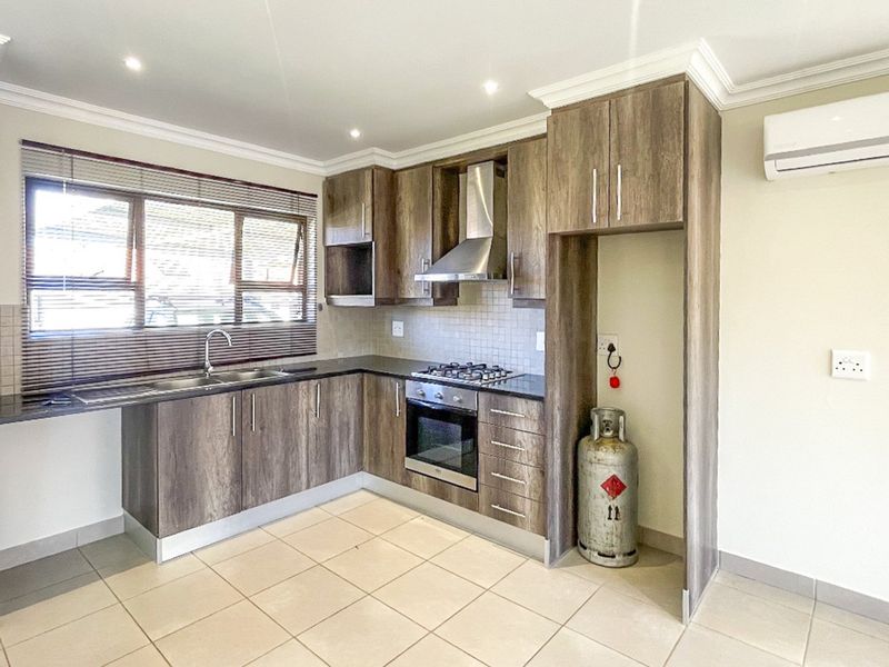 Stress-Free Countryside Living in Waterside Country Village, Crossways, East Coast Resorts.  - Photo 4