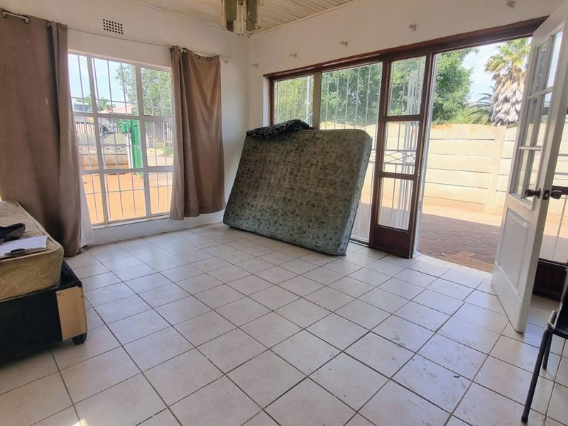 A Family Home in the Making - Photo 6