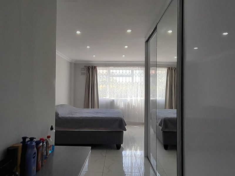 Modern and spacious apartment. - Photo 9