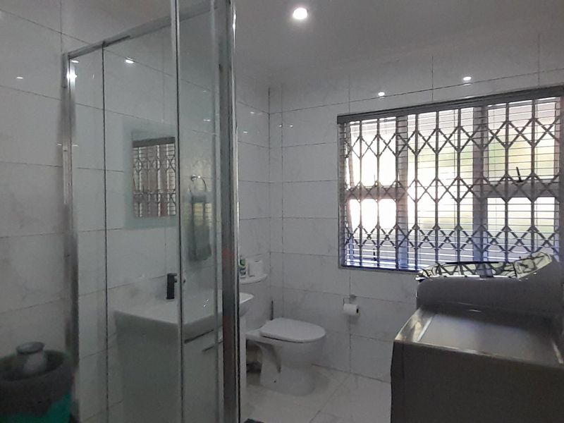 Modern and spacious apartment. - Photo 7