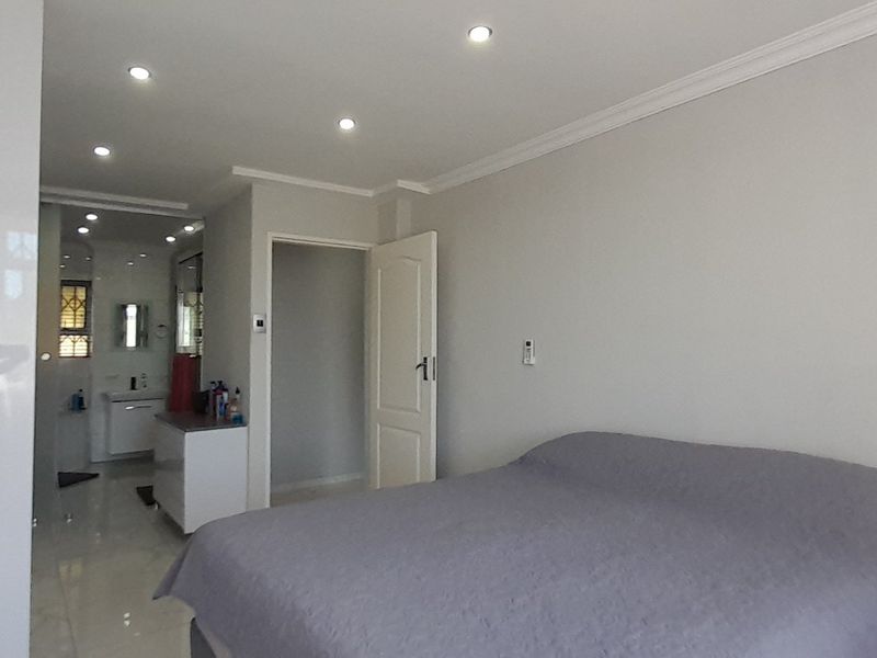 Modern and spacious apartment. - Photo 10