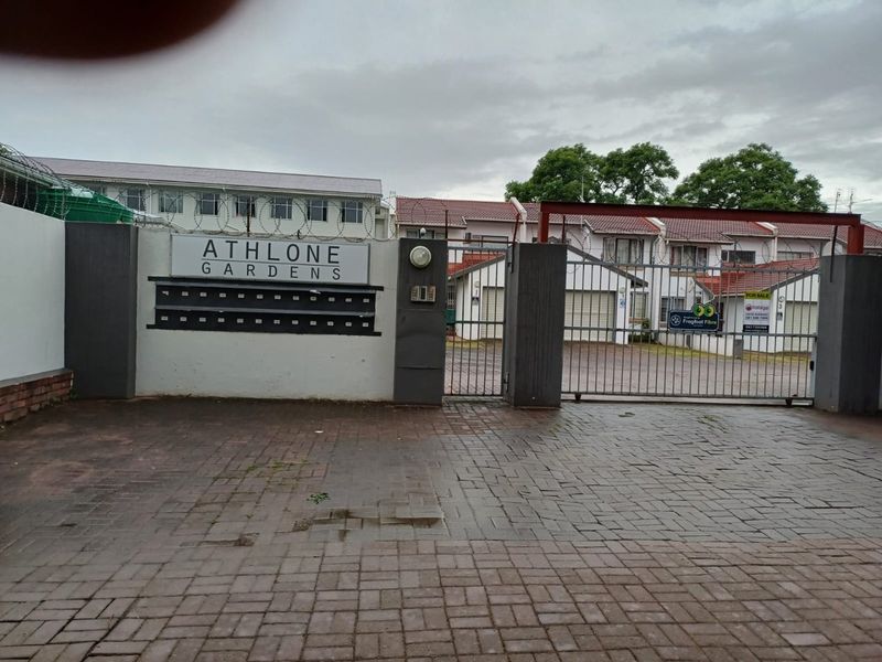 2 Bed Apartment in King Williams Town Central for Sale - Photo 2