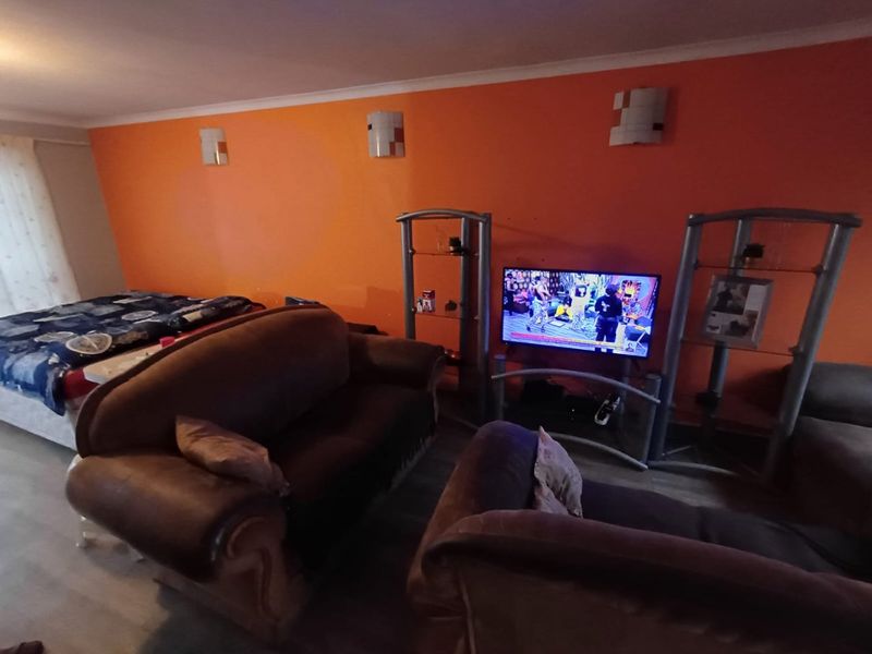 2 Bed Apartment in King Williams Town Central for Sale - Photo 10