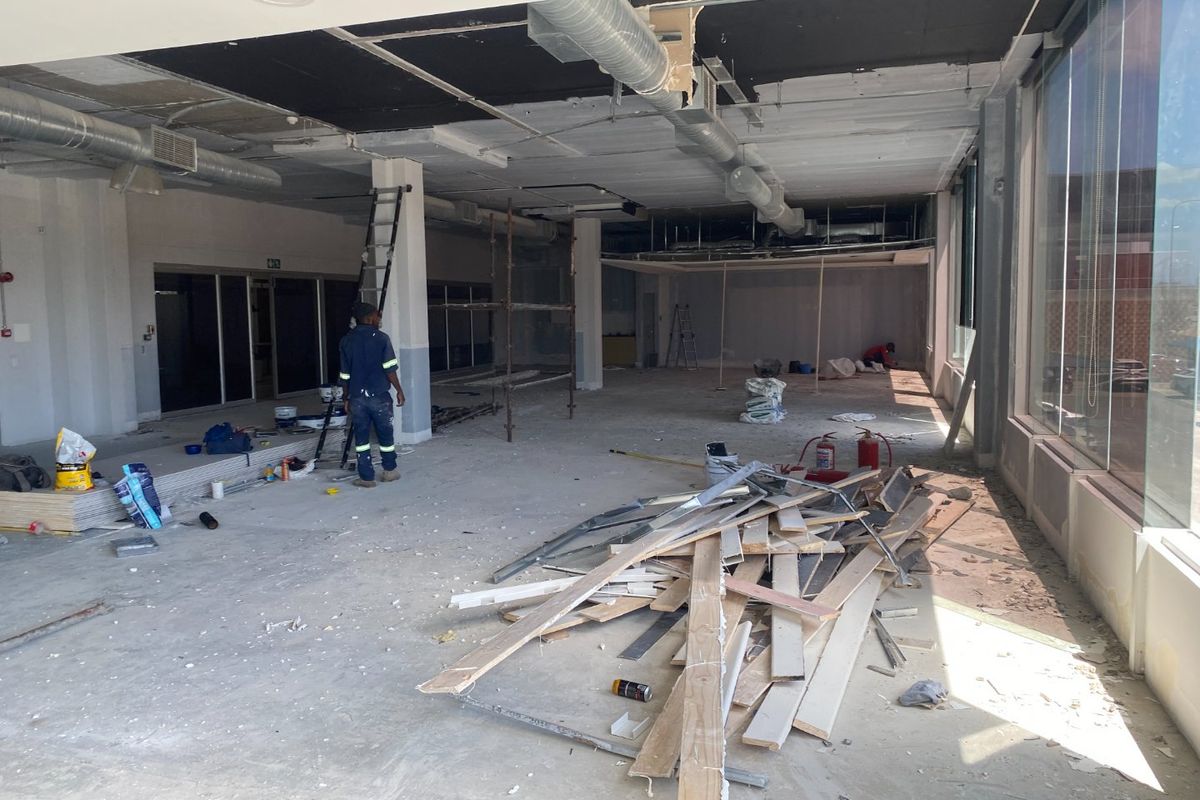 175m2 Commercial Space to Let  - Photo 5