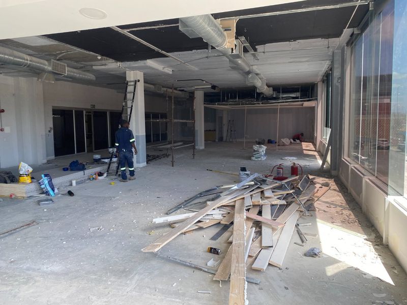 175m2 Commercial Space to Let  - Photo 5