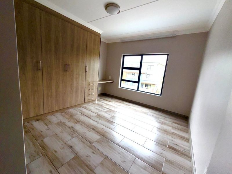 2 Bedroom 2 Bathroom For Rent - Photo 10