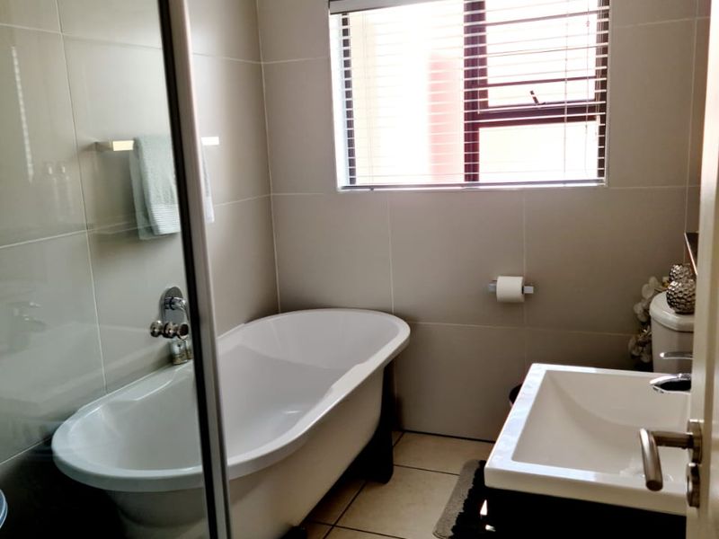 2 Bedroom 2 Bathroom  - Photo 10