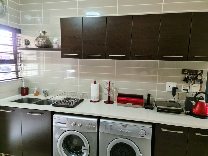 2 Bedroom 2 Bathroom  - Photo 2