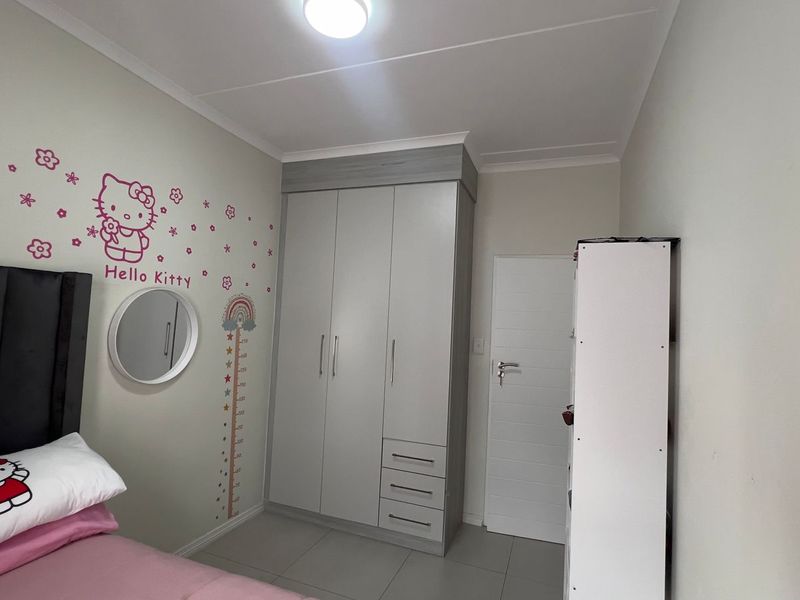 2 Bed 2 bath modern apartment for sale in Carlswald - Photo 9