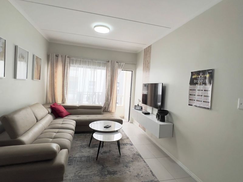 2 Bed 2 bath modern apartment for sale in Carlswald - Photo 4