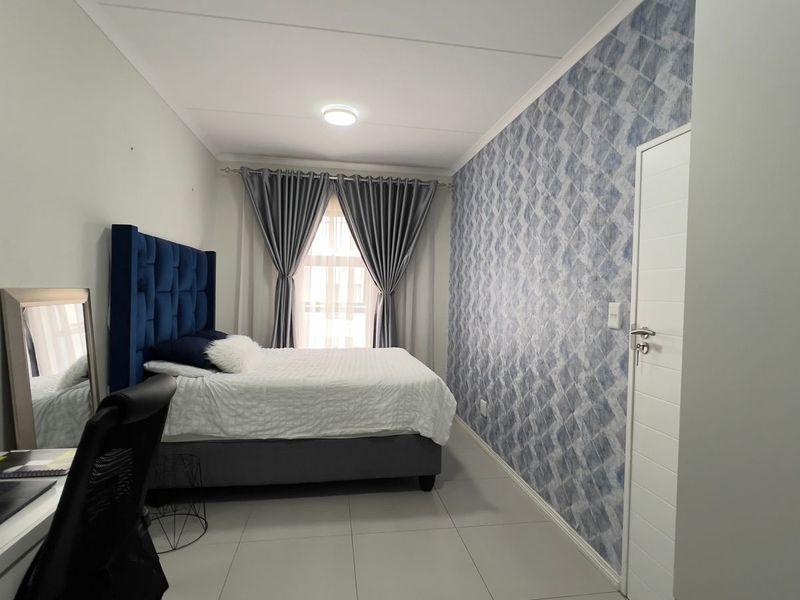 2 Bed 2 bath modern apartment for sale in Carlswald - Photo 5