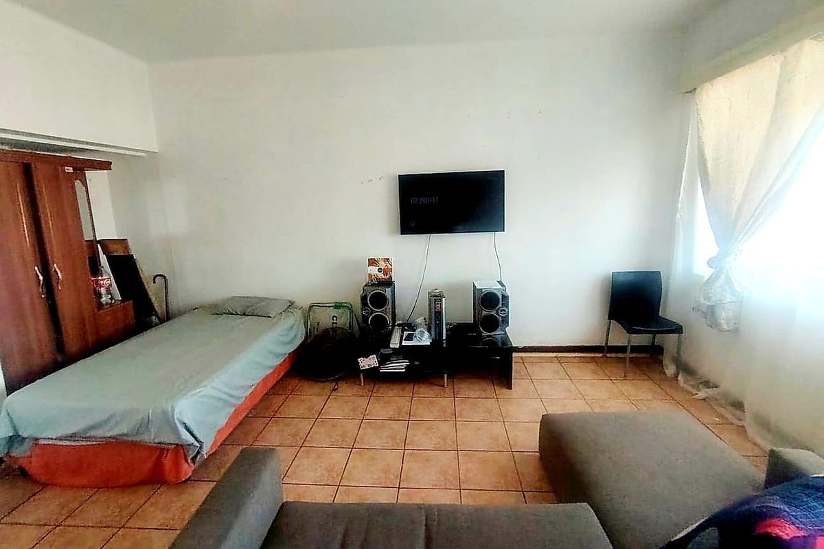 2 bedroom apartment /flat for sale - Photo 3
