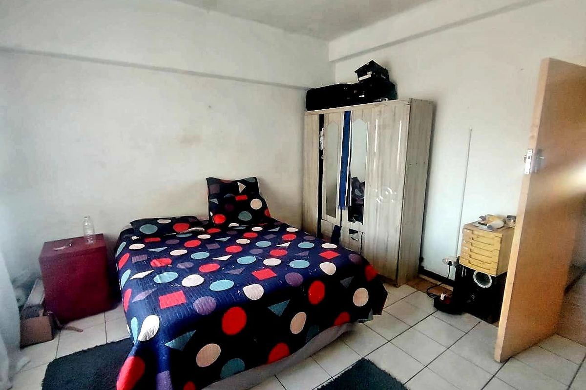 2 bedroom apartment /flat for sale - Photo 4