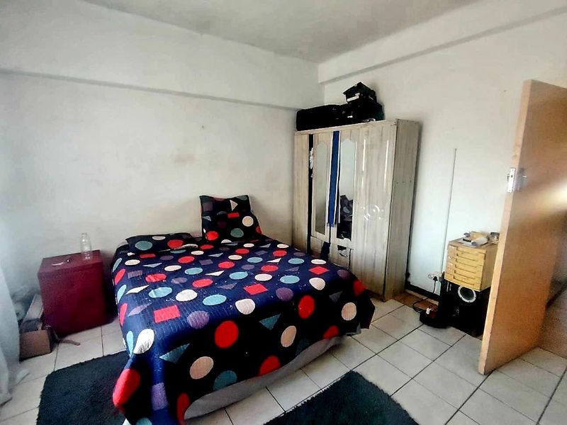 2 bedroom apartment /flat for sale - Photo 4
