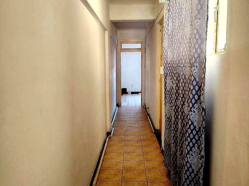 2 bedroom apartment /flat for sale - Photo 10