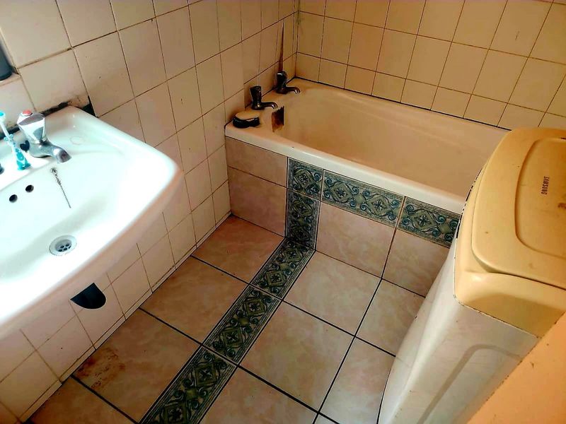 2 bedroom apartment /flat for sale - Photo 6