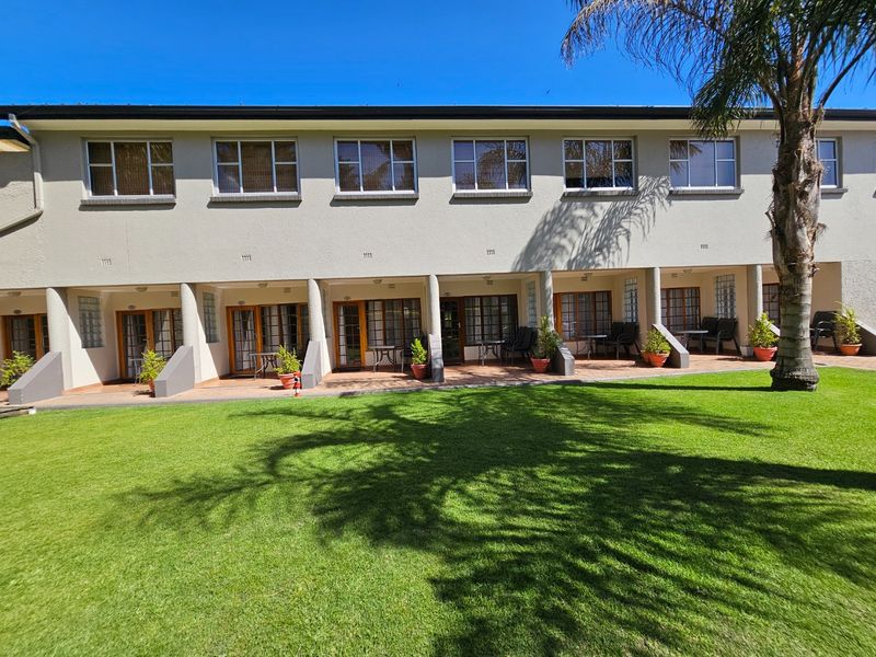 PRIME HOSPITALITY INVESTMENT. FULLY OPERATIONAL RIVERSIDE & COASTAL HOTEL - Photo 10