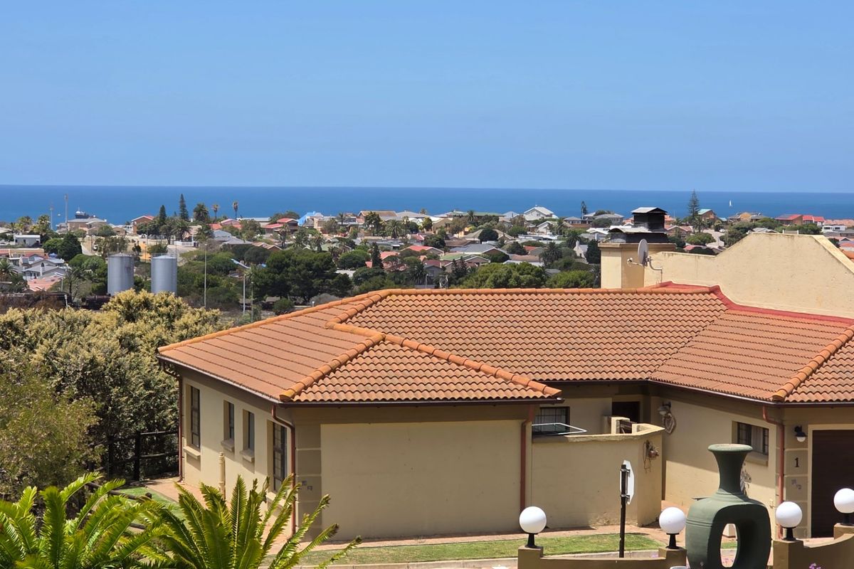 Beautiful Townhouse in Pristine Condition...  Ocean Views... Worth Every Cent !!! - Photo 4