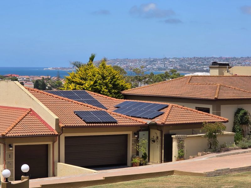 Beautiful Townhouse in Pristine Condition...  Ocean Views... Worth Every Cent !!! - Photo 5