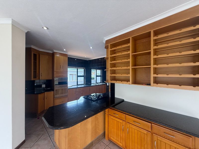 Exclusive Caribbean Beach Club Estate Home with Dam Views - Photo 3