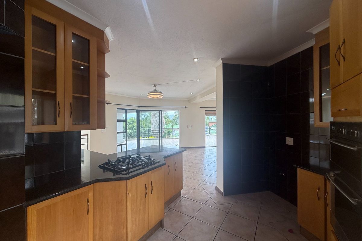 Exclusive Caribbean Beach Club Estate Home with Dam Views - Photo 5