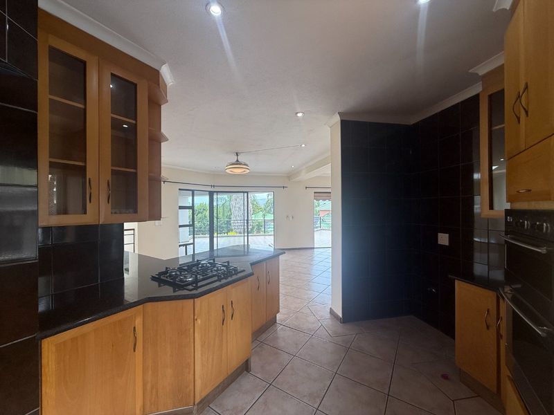 Exclusive Caribbean Beach Club Estate Home with Dam Views - Photo 5