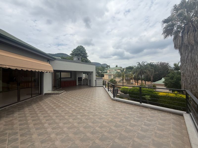 Exclusive Caribbean Beach Club Estate Home with Dam Views - Photo 9