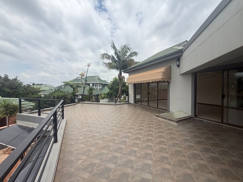 Exclusive Caribbean Beach Club Estate Home with Dam Views - Photo 7