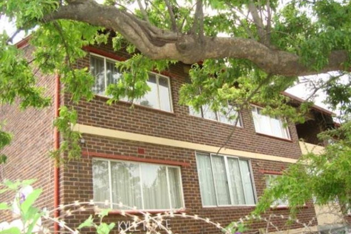 1 bedroom apartment in nice complex - Photo 4