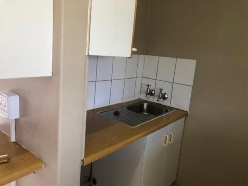 1 bedroom apartment in nice complex - Photo 6