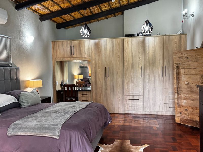 LUXURY 265 ha game farm in the Waterberg, with permanent river - Photo 10