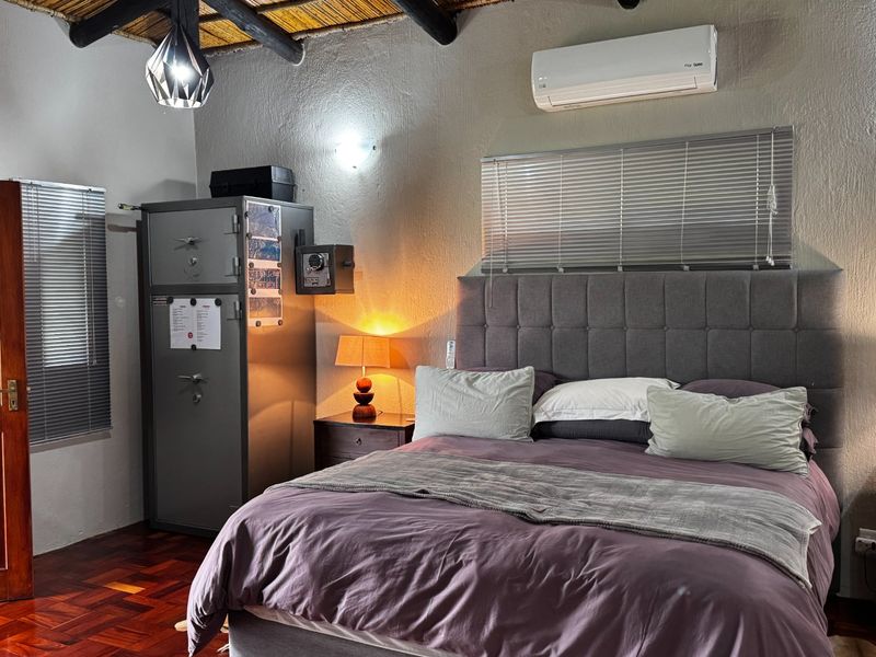 LUXURY 265 ha game farm in the Waterberg, with permanent river - Photo 6