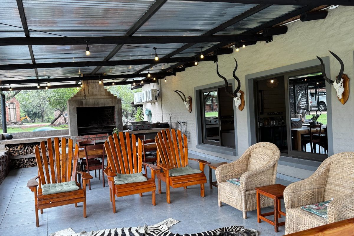 LUXURY 265 ha game farm in the Waterberg, with permanent river - Photo 2