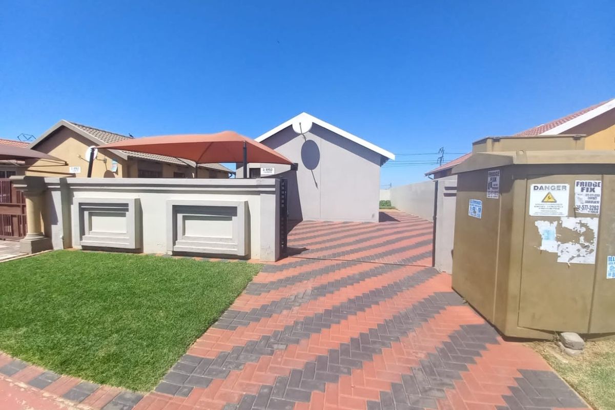 Stunning 2 Bedroom House for sale in Windmill Park - Photo 4