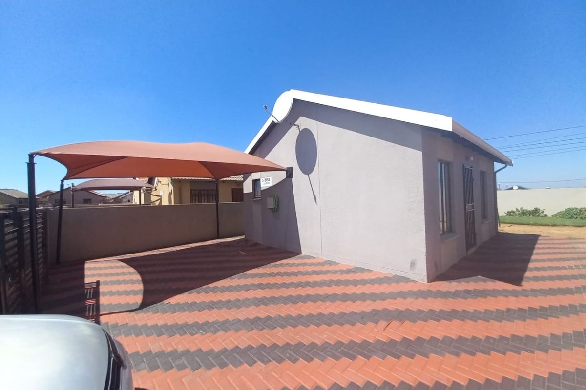 Stunning 2 Bedroom House for sale in Windmill Park - Photo 5