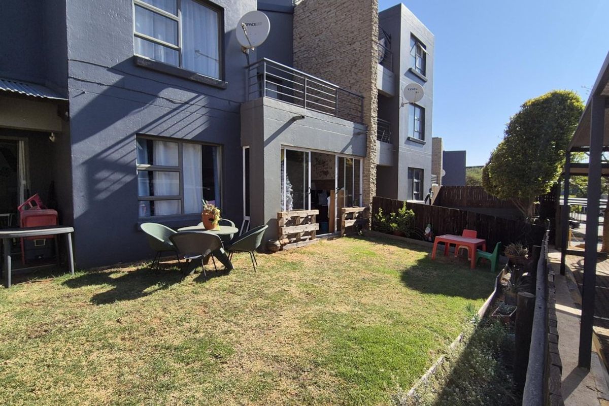 Secure 3-Bed Apartment in The Reeds, Waterstone Park Estate - Photo 2